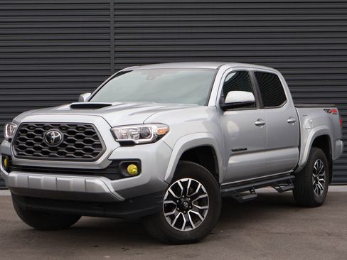 Used 2022 Toyota Tacoma TRD Sport w/ Technology Package image 1