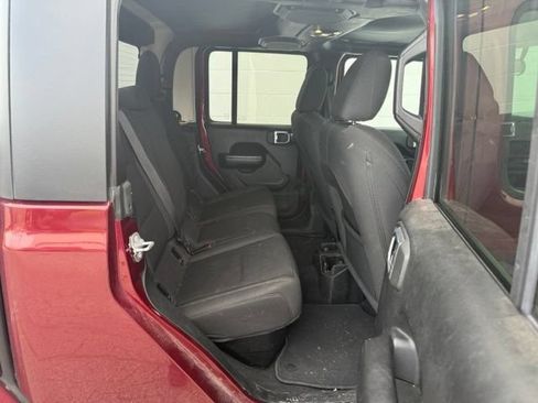Used 2021 Jeep Gladiator Sport AWD/4WD image 17