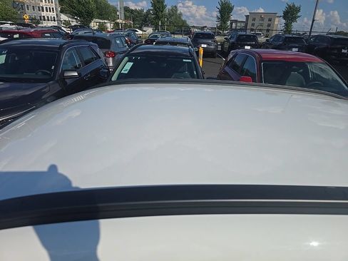 Used 2025 Hyundai Kona SEL FWD image 9