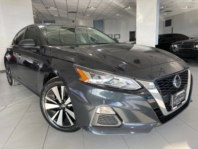 Used 2022 Nissan Altima 2.5 SV