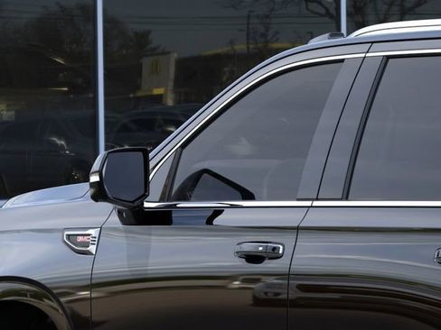 New 2026 GMC Yukon Denali w/ Denali Reserve Package image 12