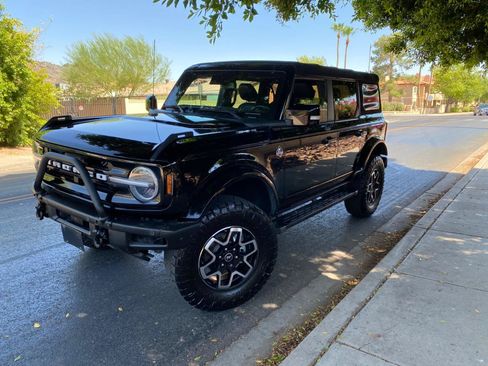 Used 2021 Ford Bronco Outer Banks AWD/4WD image 3
