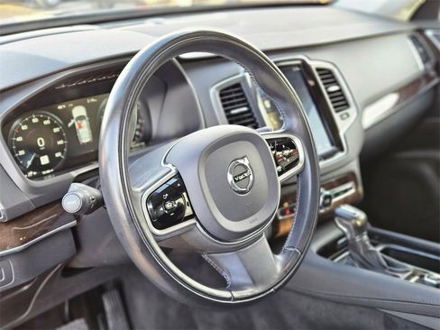 Used 2019 Volvo XC90 T6 Momentum w/ Advanced Package image 15