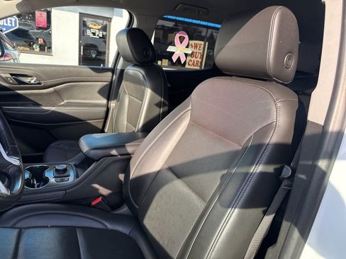 Used 2021 GMC Acadia SLT image 27