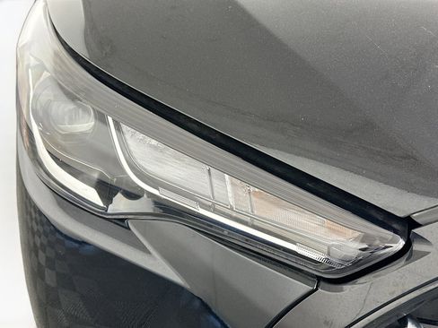 Certified 2025 Toyota Corolla Cross L image 9