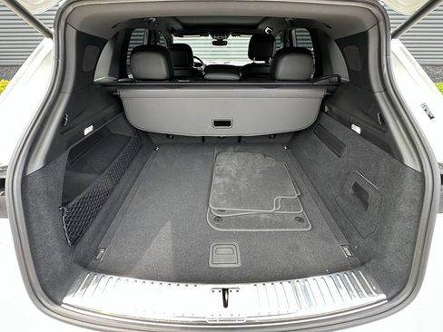 Certified 2024 Porsche Cayenne AWD/4WD image 41