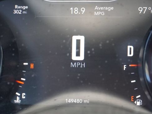 Used 2018 Dodge Challenger SXT Plus RWD image 29