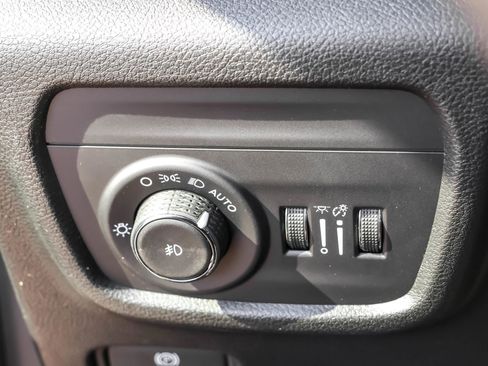 New 2025 Jeep Grand Cherokee Limited w/ Black Appearance Package image 27