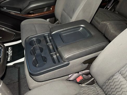 Used 2016 GMC Yukon SLE w/ HD Trailering Package image 43