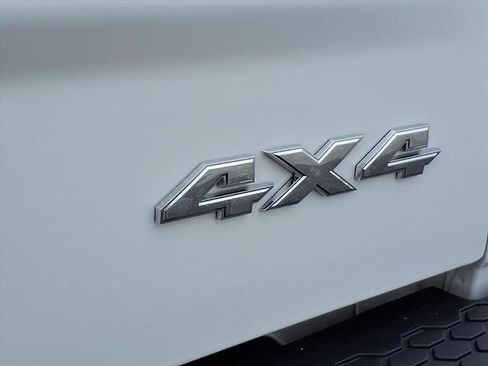 Used 2024 RAM 1500 Classic SLT image 22