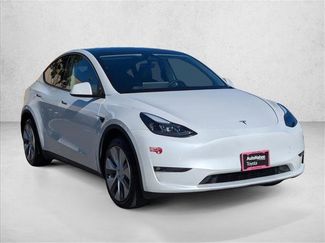 Used 2024 Tesla Model Y Long Range video 3