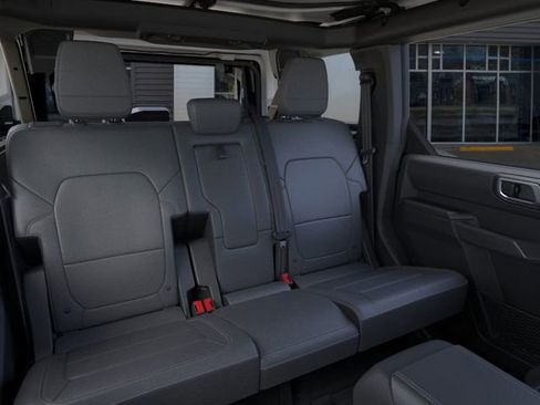 New 2025 Ford Bronco Badlands image 11