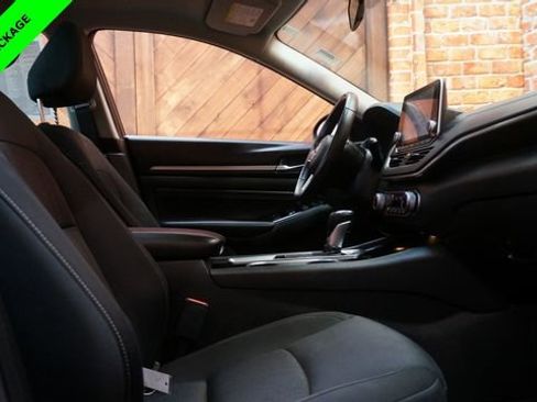 Certified 2021 Nissan Altima 2.5 SV w/ SV Premium Package image 48