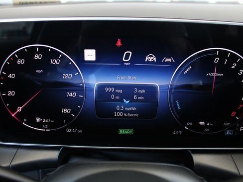 New 2025 Mercedes-Benz GLC 350e 4MATIC image 23