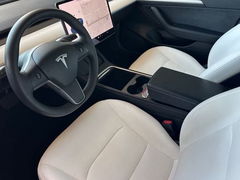 Used 2022 Tesla Model 3 Long Range AWD/4WD image 11