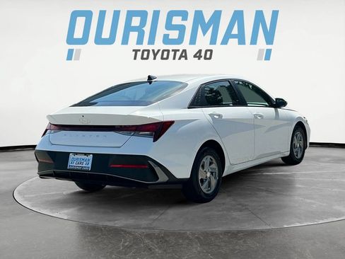 Used 2026 Hyundai Elantra SE FWD image 7