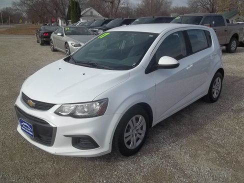 Used 2017 Chevrolet Sonic LT image 1
