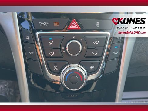 Used 2017 Hyundai Elantra GT image 18