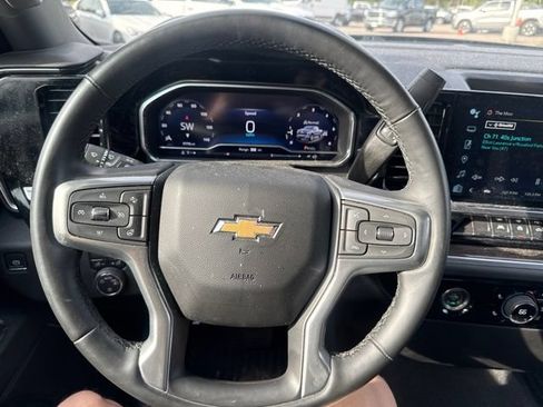 Used 2024 Chevrolet Silverado 1500 LT AWD/4WD image 15