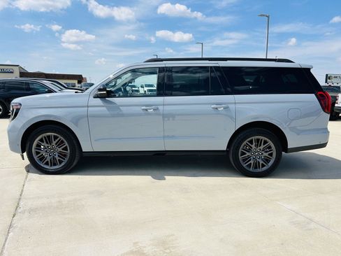 Used 2025 Ford Expedition Max Platinum w/ Stealth Performance Package AWD/4WD image 47