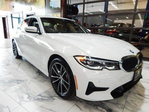 Used 2019 BMW 330i xDrive Sedan w/ Convenience Package image 1