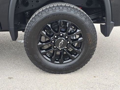 Used 2026 Chevrolet Silverado 2500 LT w/ Trail Boss Package image 30
