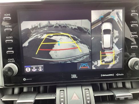 Used 2022 Toyota RAV4 Limited image 10