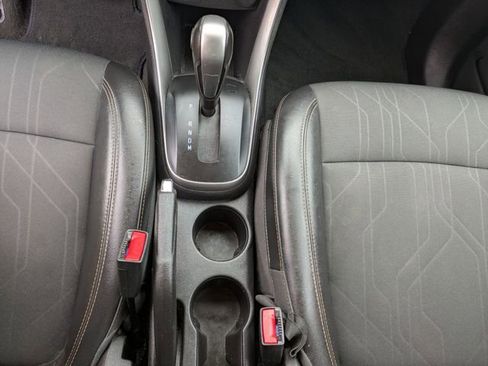 Used 2019 Chevrolet Trax LT w/ LT Convenience Package AWD/4WD image 15