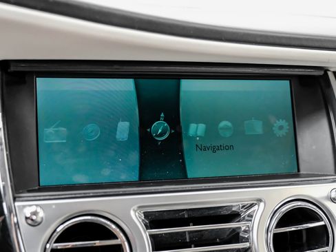 Used 2014 Rolls-Royce Ghost image 40