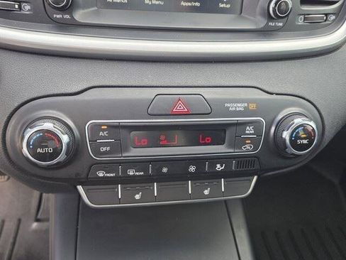 Used 2020 Kia Sorento S image 20