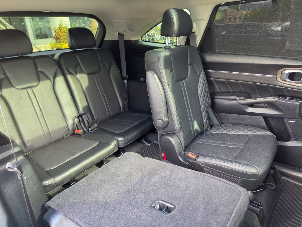 Certified 2023 Kia Sorento SX Prestige AWD/4WD image 19