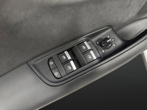 Used 2023 Audi SQ8 Prestige w/ Prestige Package image 30