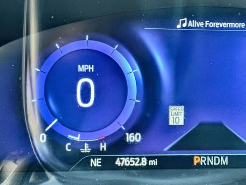 Used 2020 Ford Explorer Platinum w/ Premium Technology Package image 12