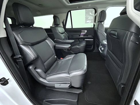 Used 2025 Ford Expedition Max Platinum AWD/4WD image 19