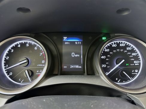 Used 2024 Toyota Camry SE FWD image 12