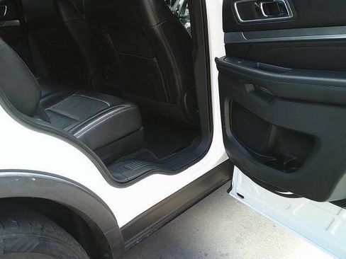 Used 2017 Ford Explorer Sport w/ Equipment Group 401A AWD/4WD image 20