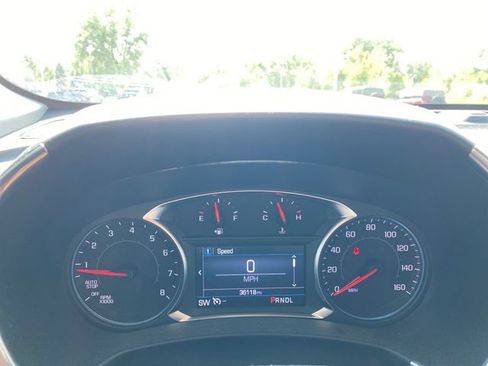 Used 2023 Chevrolet Equinox LT FWD image 22