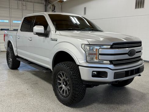 Used 2019 Ford F150 Lariat w/ Equipment Group 502A Luxury AWD/4WD image 6