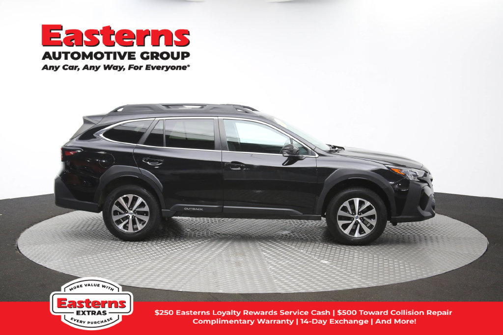 Used 2023 Subaru Outback Premium AWD/4WD image 44
