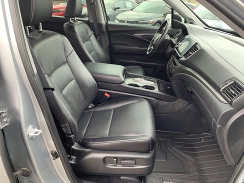 Certified 2025 Honda Ridgeline RTL image 34