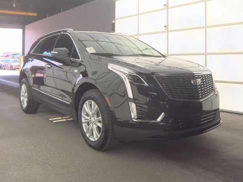 Used 2020 Cadillac XT5 Luxury FWD image 2
