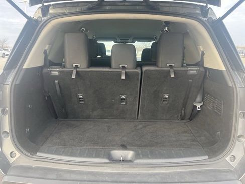 Used 2022 Nissan Pathfinder S image 28