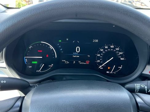 Used 2025 Toyota Sienna LE AWD/4WD image 24