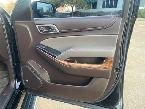 Used 2015 GMC Yukon Denali w/ Premium Package image 22