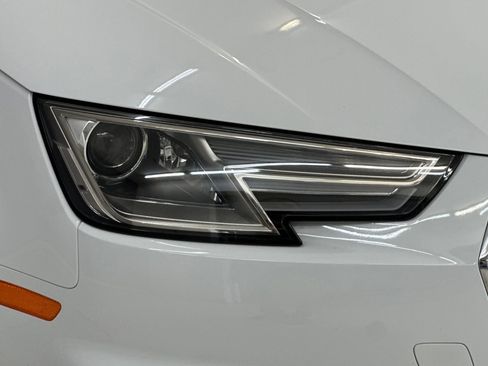 Used 2019 Audi A4 2.0T Premium image 10