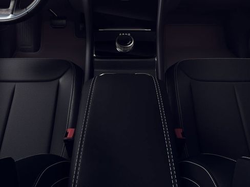 New 2026 Jeep Grand Cherokee Laredo X image 4