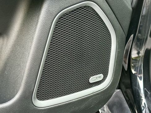 Used 2022 Jeep Compass Latitude w/ Sun and Sound Group image 18