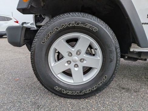 Used 2018 Jeep Wrangler Sport image 9