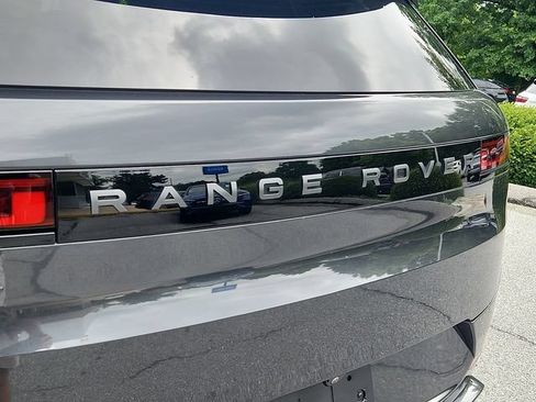 Used 2025 Land Rover Range Rover Sport Dynamic SE AWD/4WD image 31