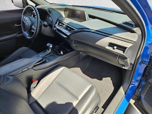 Used 2022 Lexus UX 200 image 20